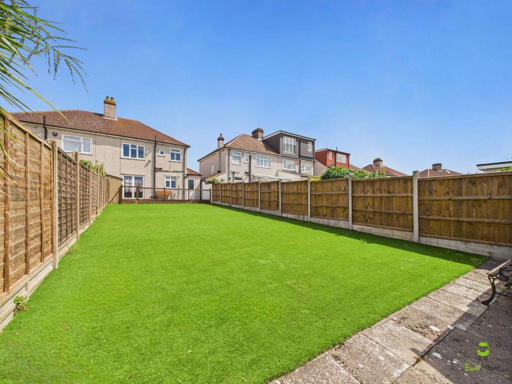 Presented by Clinton at Ewe Move Bexleyheath and Da