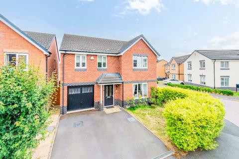 4 bedroom detached house to rent, SAXON DRIVE, NEWPORT