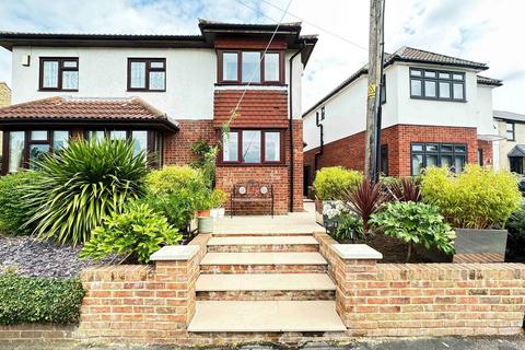 2, New Barn Cottages Barn End Lane, Dartford, DA2 7PP