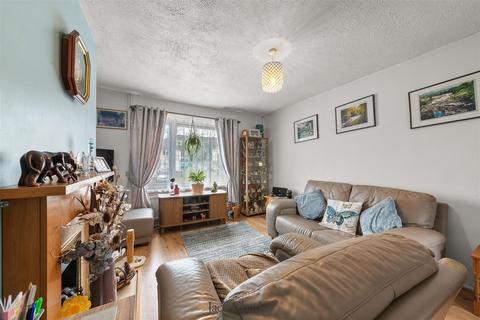 undefined, Bishops Oak Ride, Tonbridge