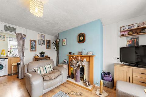 undefined, Bishops Oak Ride, Tonbridge