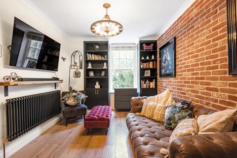 1 bedroom flat to rent, Vicarage Crescent, London, SW11