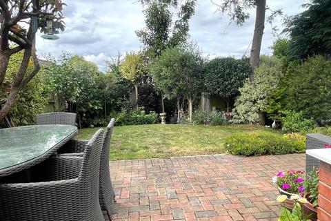 3 bedroom detached house for sale, Byron Road, Exeter EX2
