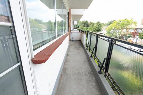 2 bedroom flat to rent, Jesmond Way, Stanmore HA7
