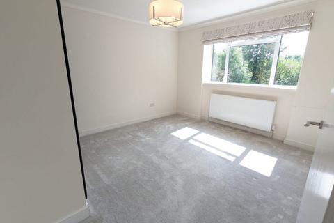 2 bedroom flat to rent, Jesmond Way, Stanmore HA7