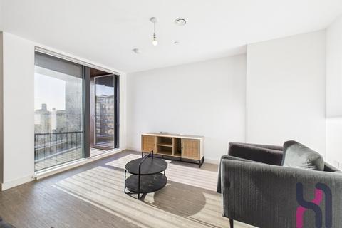 3 bedroom flat to rent, The Landmark, 30 Oldfield Road, Salford, M5