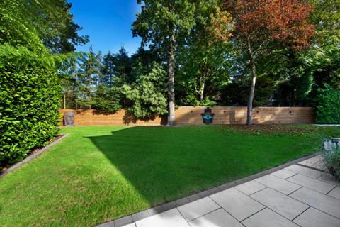 5 bedroom detached house to rent, Claverdon Drive, Sutton Coldfield B74