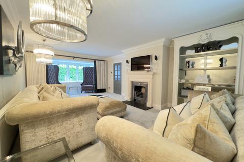 5 bedroom detached house to rent, Claverdon Drive, Sutton Coldfield B74