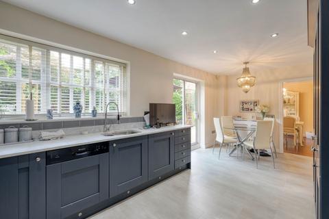 4 bedroom detached house for sale, Woodbury Close, Callow Hill, B97