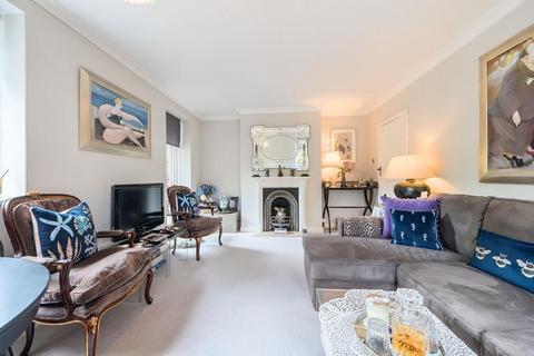 undefined, Sheen Court,  Richmond,  TW10