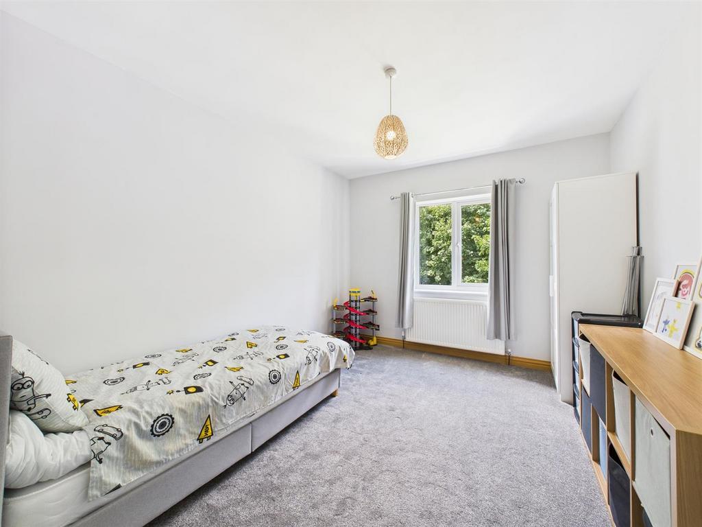Bedroom: