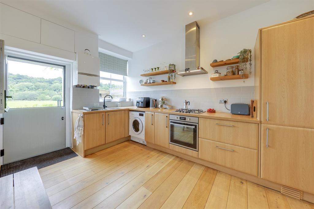 Kitchen / Dining