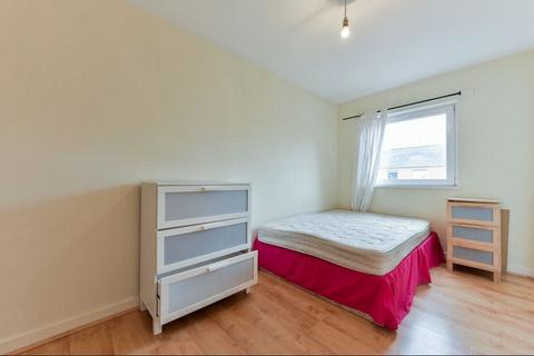 5 bedroom terraced house to rent, Cyclops Mews, London E14