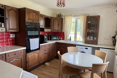 undefined, Llansawel, Llandeilo