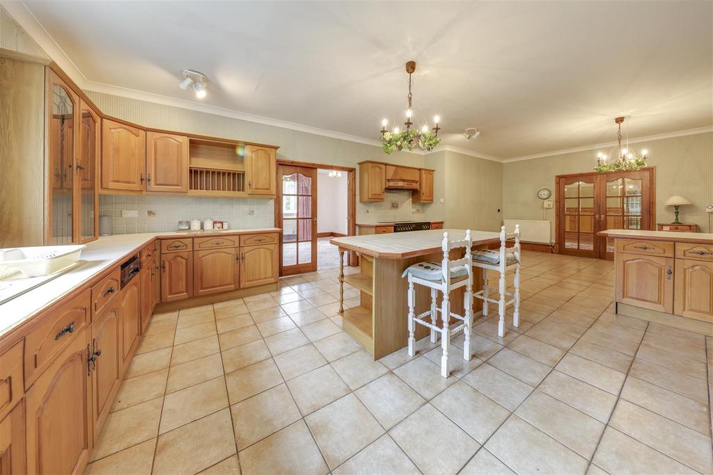 Kitchen Alt 2