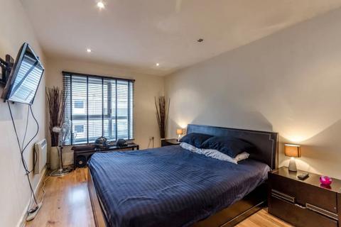 1 bedroom apartment to rent, Windmill House, Canary Wharf, London E14