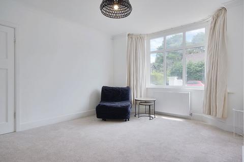1b Annerley Road, Bournemouth, BH1 3PG