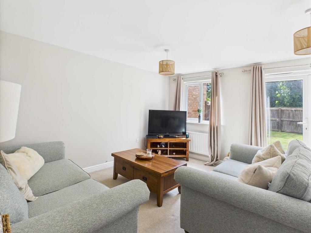 CAM04169 G0-PR0118-STILL006.jpg