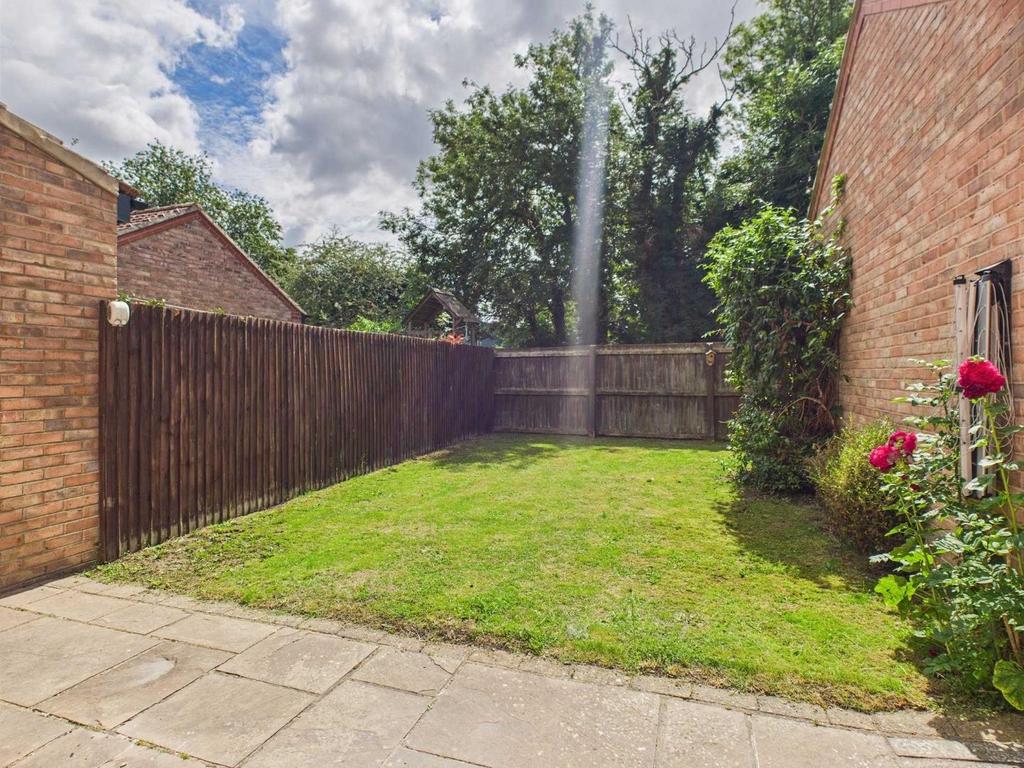 CAM04169 G0-PR0118-STILL028.jpg