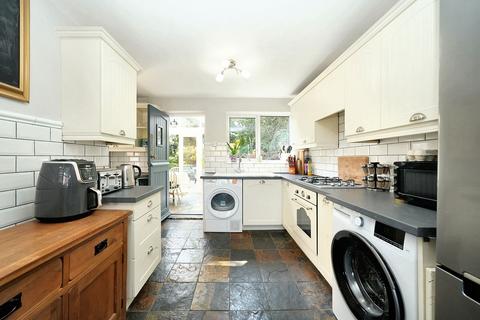 62 Dickinson Road, Wombourne, Wolverhampton, WV5 0NH