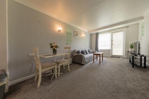 1 bedroom flat for sale, Bushfield, Peterborough PE2