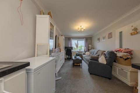 1 bedroom flat for sale, Bushfield, Peterborough PE2