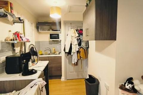 1 bedroom flat to rent, Wolf Crescent 2