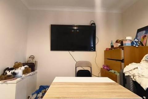 1 bedroom flat to rent, Wolf Crescent 2