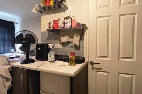 1 bedroom flat to rent, Wolf Crescent 2