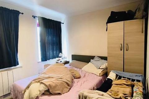 1 bedroom flat to rent, Wolf Crescent 2