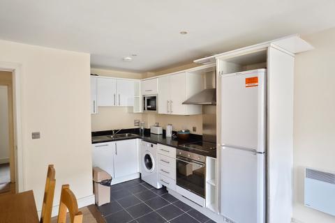 2 bedroom flat to rent, Ashburnham Place