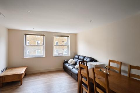 2 bedroom flat to rent, Ashburnham Place