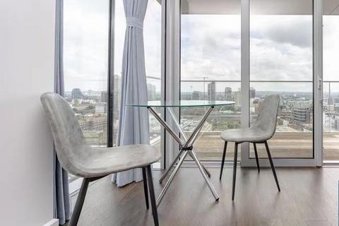 1 bedroom flat to rent, Goodman`s Field One Bed Apartment 3