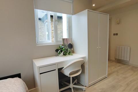 1 bedroom flat to rent, YOHO Kingston Villiers Road Studio 2