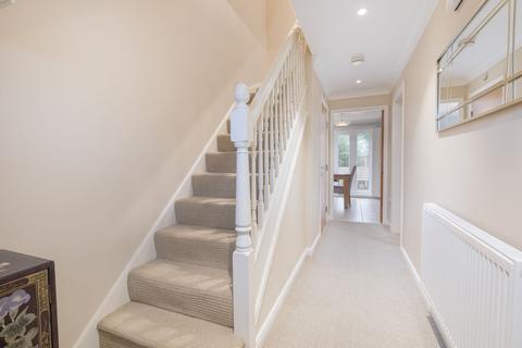 undefined, Lucas Close, Crawley RH10