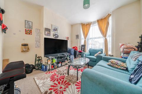 39 Kentmere Road, London, SE18 1DL