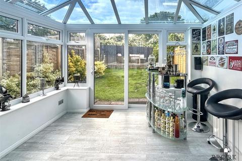 28 Broad Oak Close, Eastbourne, BN23 8LJ