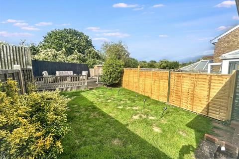 28 Broad Oak Close, Eastbourne, BN23 8LJ