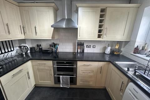 28 Broad Oak Close, Eastbourne, BN23 8LJ