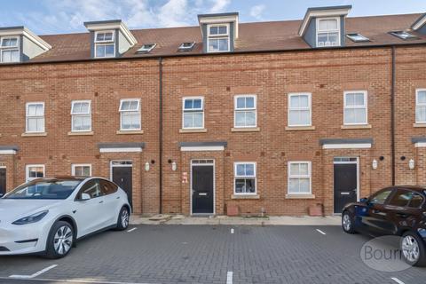 3 bedroom terraced house for sale, Normandy Drive, Aldershot GU11