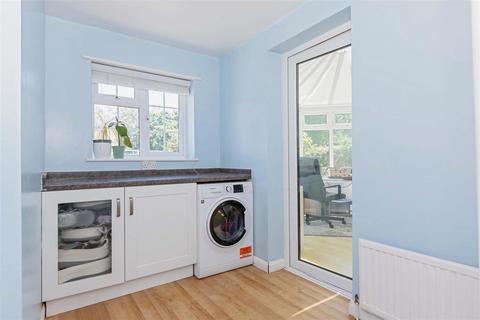undefined, West Avenue, Worthing