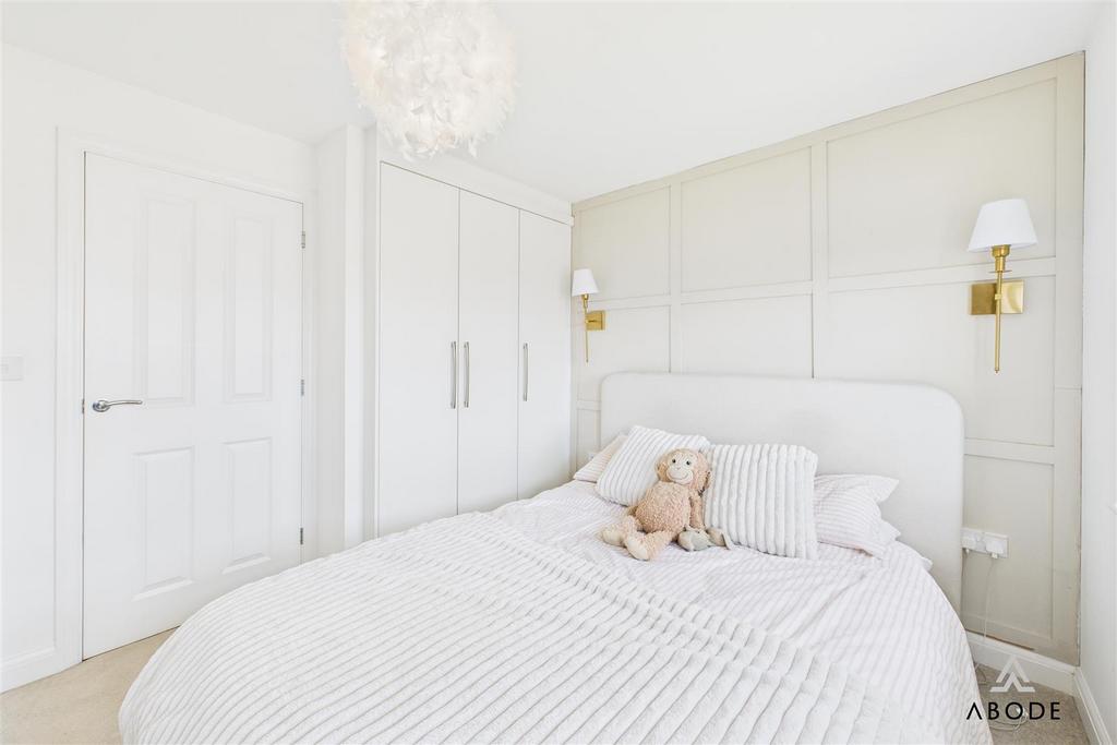 CAM04151 G0-PR0221-STILL026.jpg