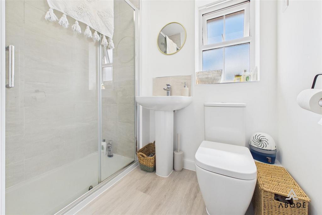 CAM04151 G0-PR0221-STILL022.jpg