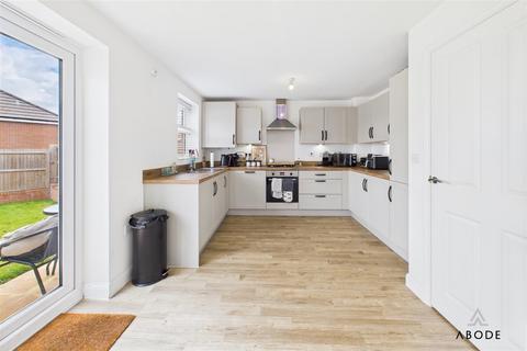 34 Kingstone Road, Uttoxeter, ST14 8WH