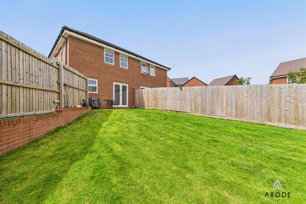 CAM04151 G0-PR0221-STILL028.jpg