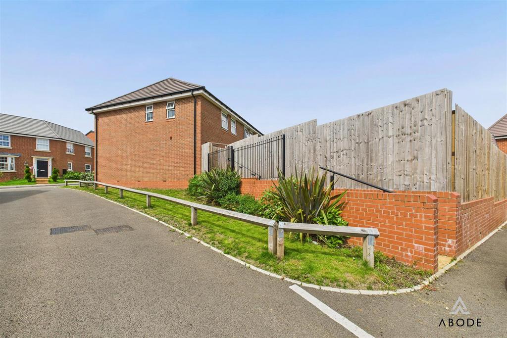 CAM04151 G0-PR0221-STILL034.jpg