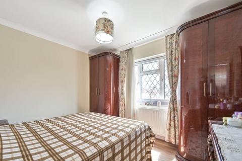 undefined, Sturgess Avenue, Hendon, London, NW4