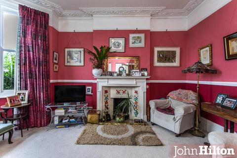 undefined, Belle Vue Gardens, Brighton