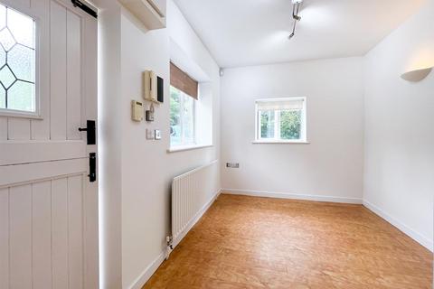 undefined, Portsmouth Road, Esher, KT10