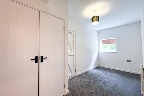 undefined, Portsmouth Road, Esher, KT10